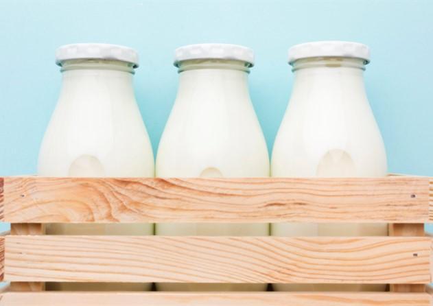 close-up-fresh-bottles-milk-ready-be-served